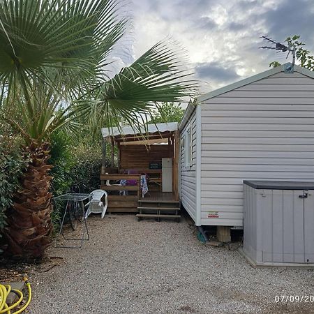 Vacances Familiales Dans Camping Avec Piscine Fréjus Exteriör bild