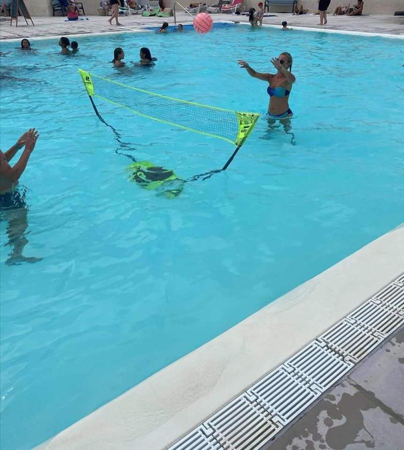 Vacances Familiales Dans Camping Avec Piscine Fréjus Exteriör bild