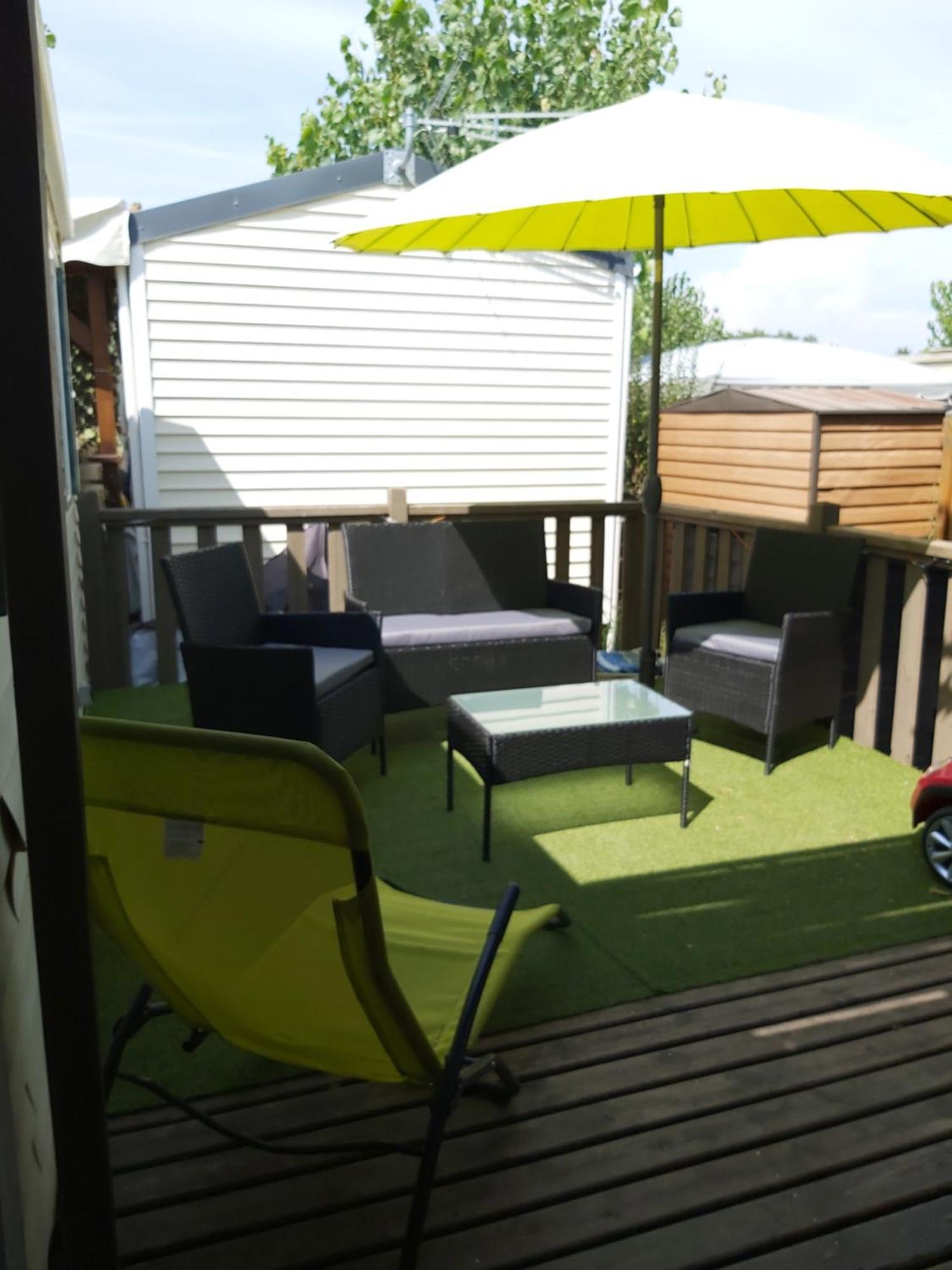 Vacances Familiales Dans Camping Avec Piscine Fréjus Exteriör bild