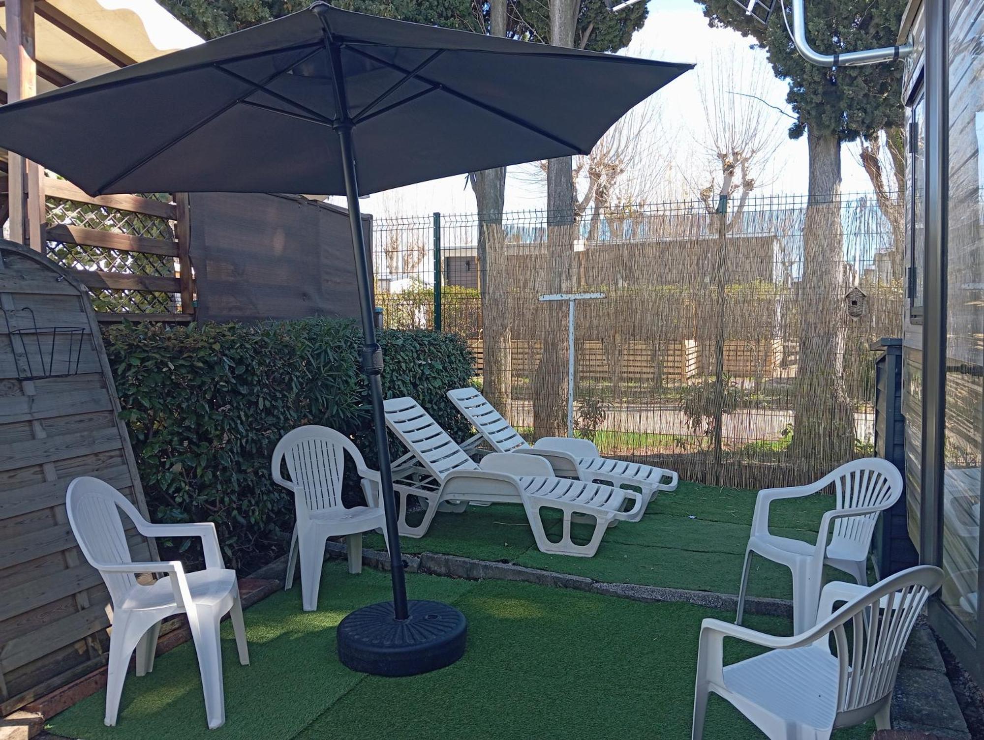 Vacances Familiales Dans Camping Avec Piscine Fréjus Rum bild