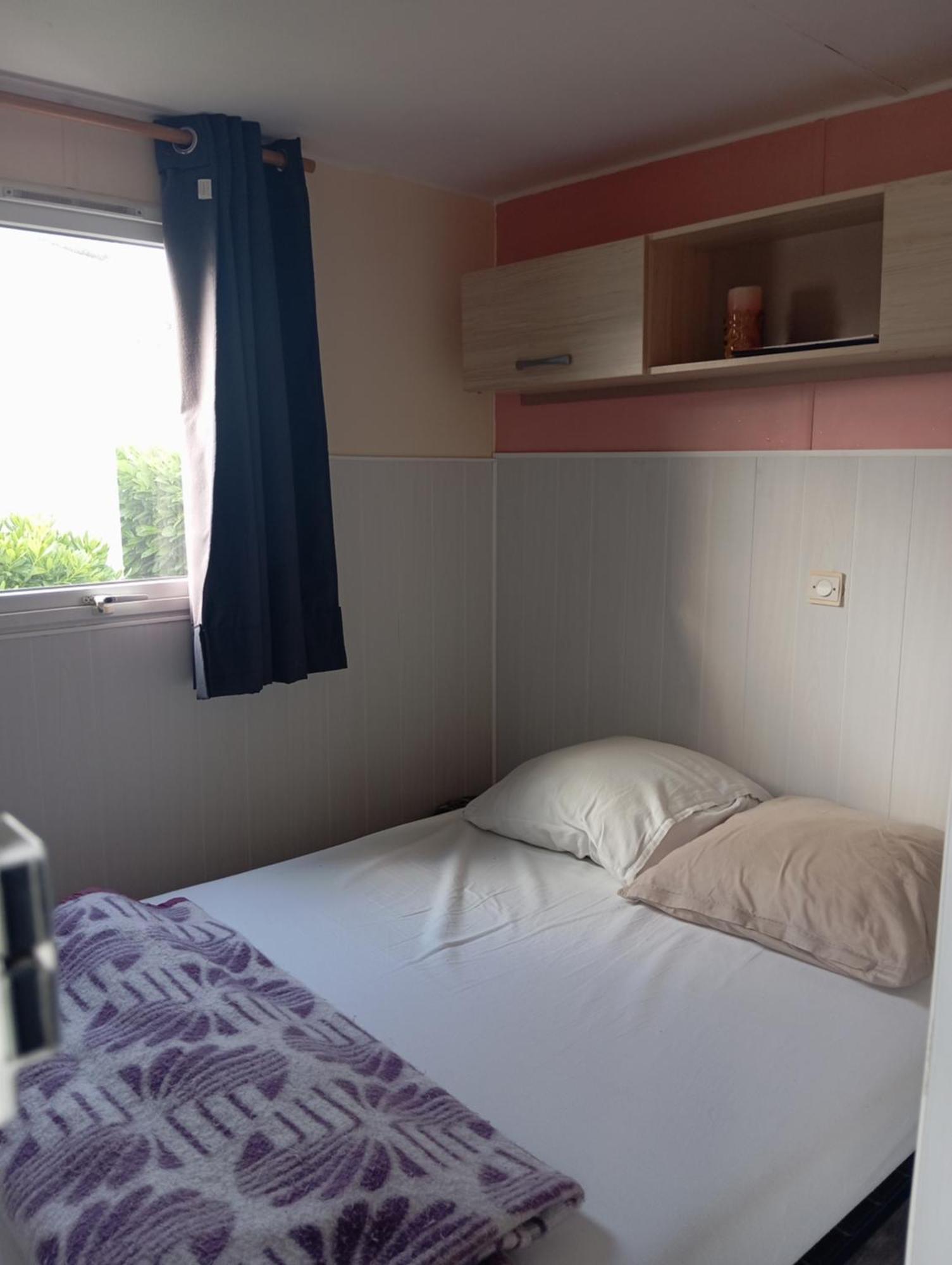 Vacances Familiales Dans Camping Avec Piscine Fréjus Rum bild