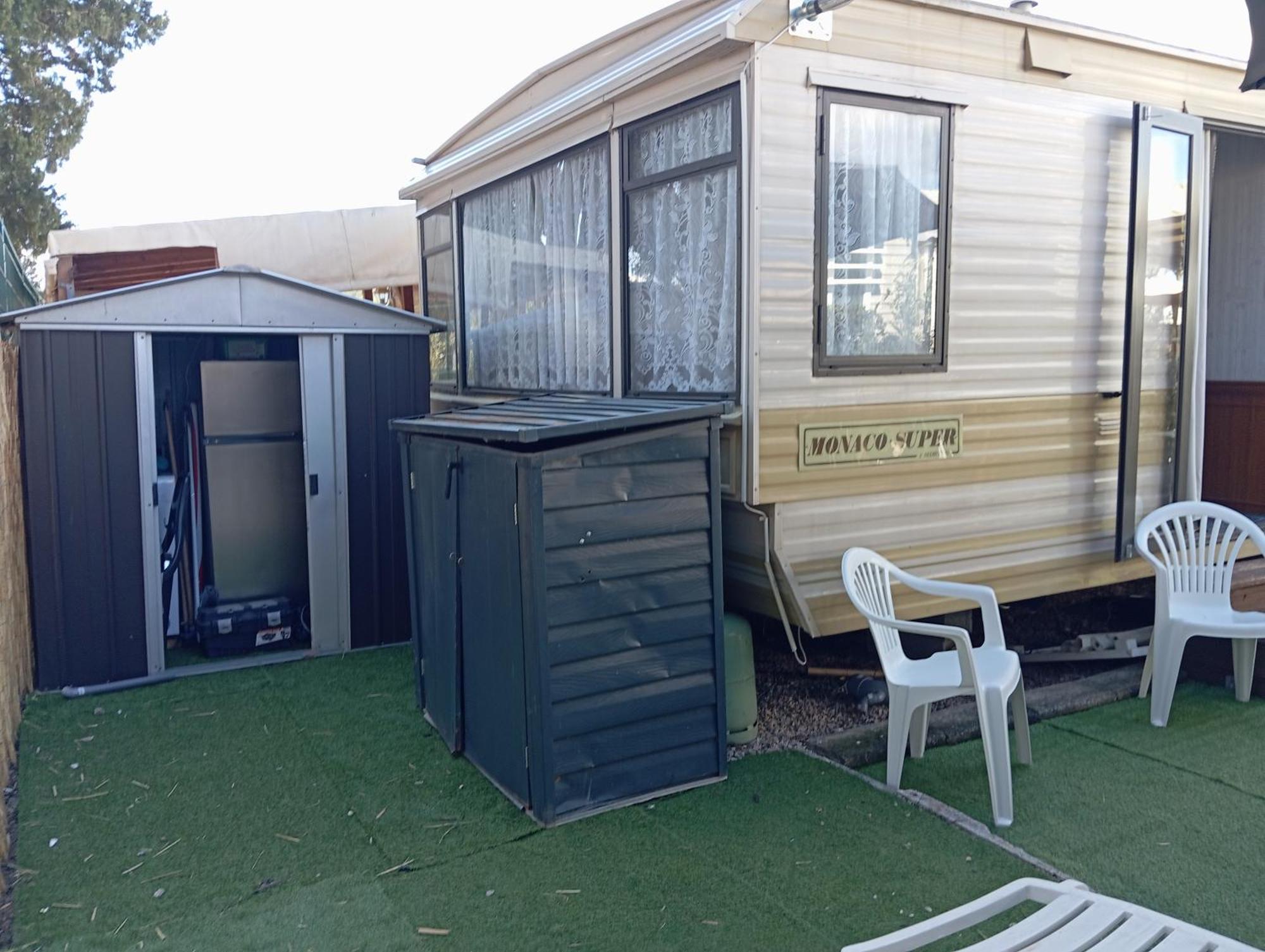 Vacances Familiales Dans Camping Avec Piscine Fréjus Rum bild