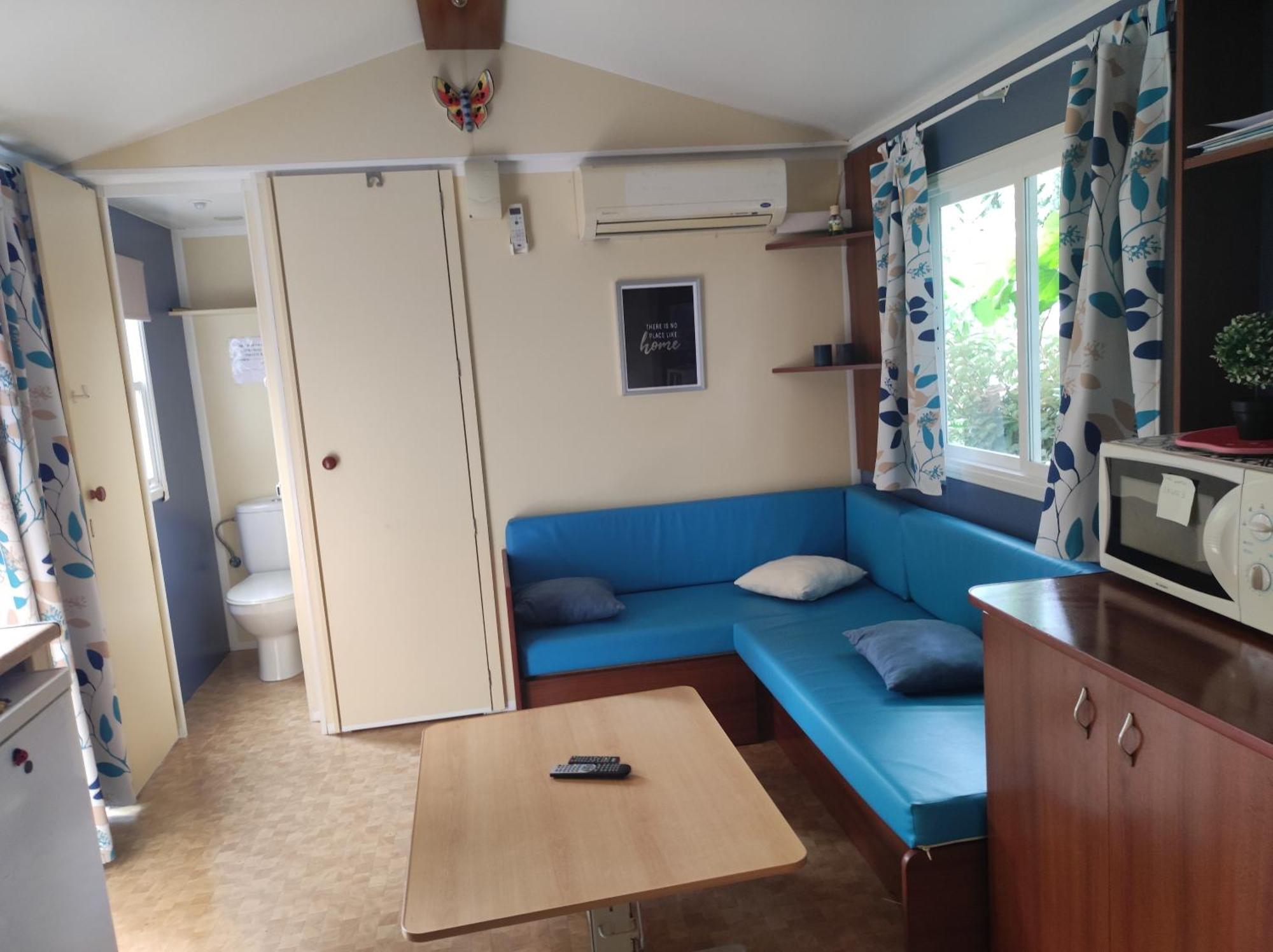 Vacances Familiales Dans Camping Avec Piscine Fréjus Rum bild