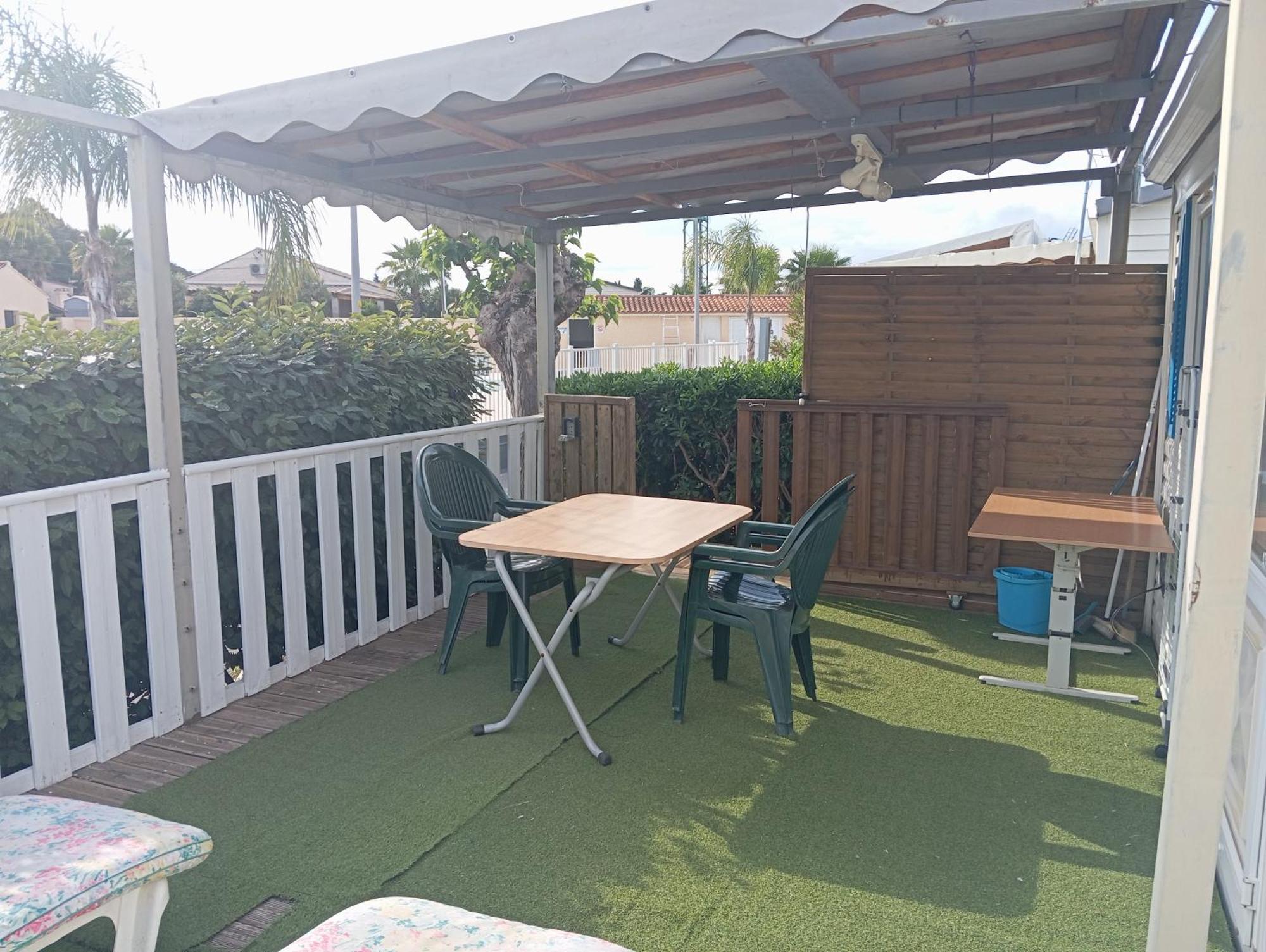 Vacances Familiales Dans Camping Avec Piscine Fréjus Rum bild
