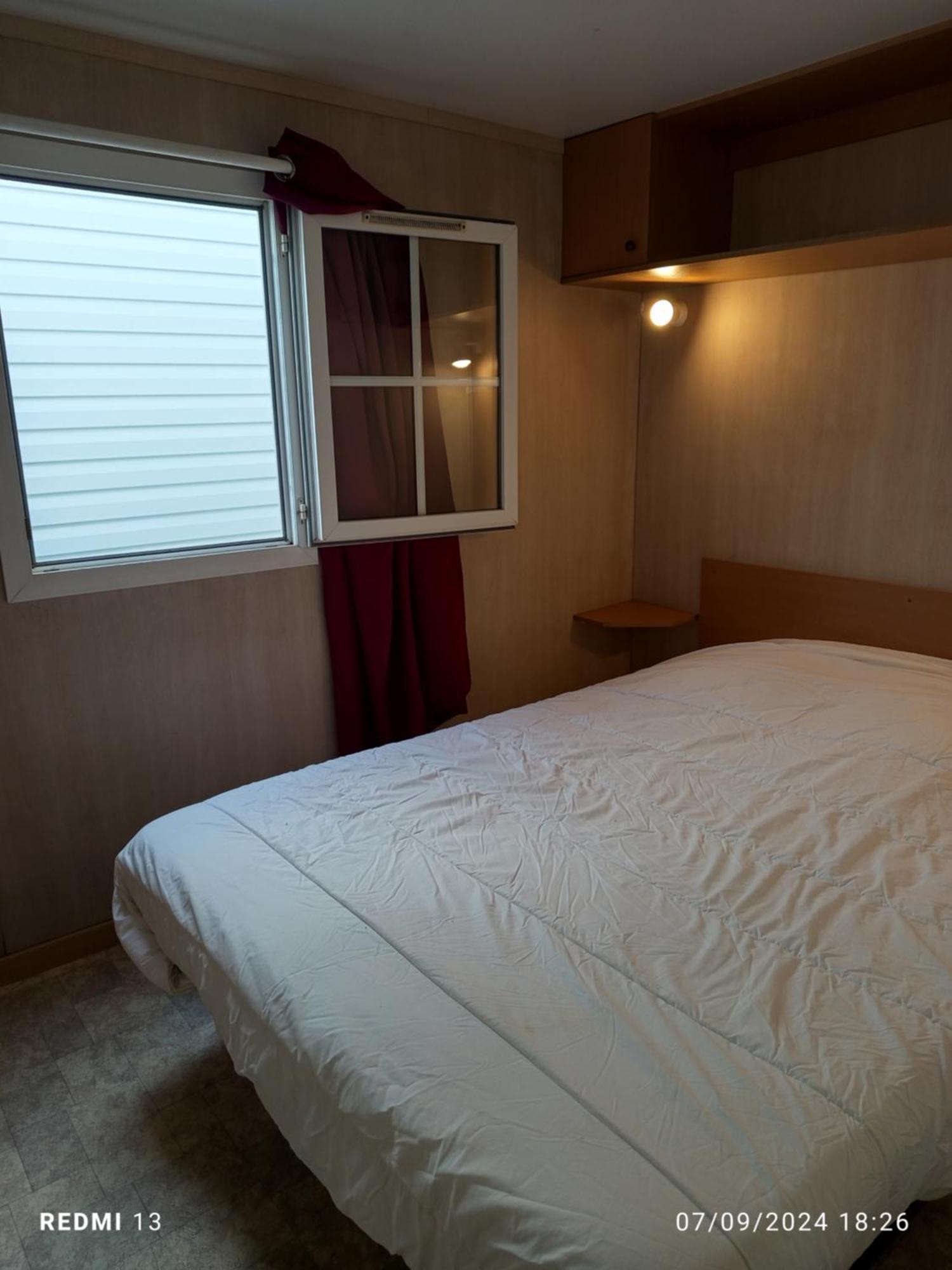 Vacances Familiales Dans Camping Avec Piscine Fréjus Exteriör bild