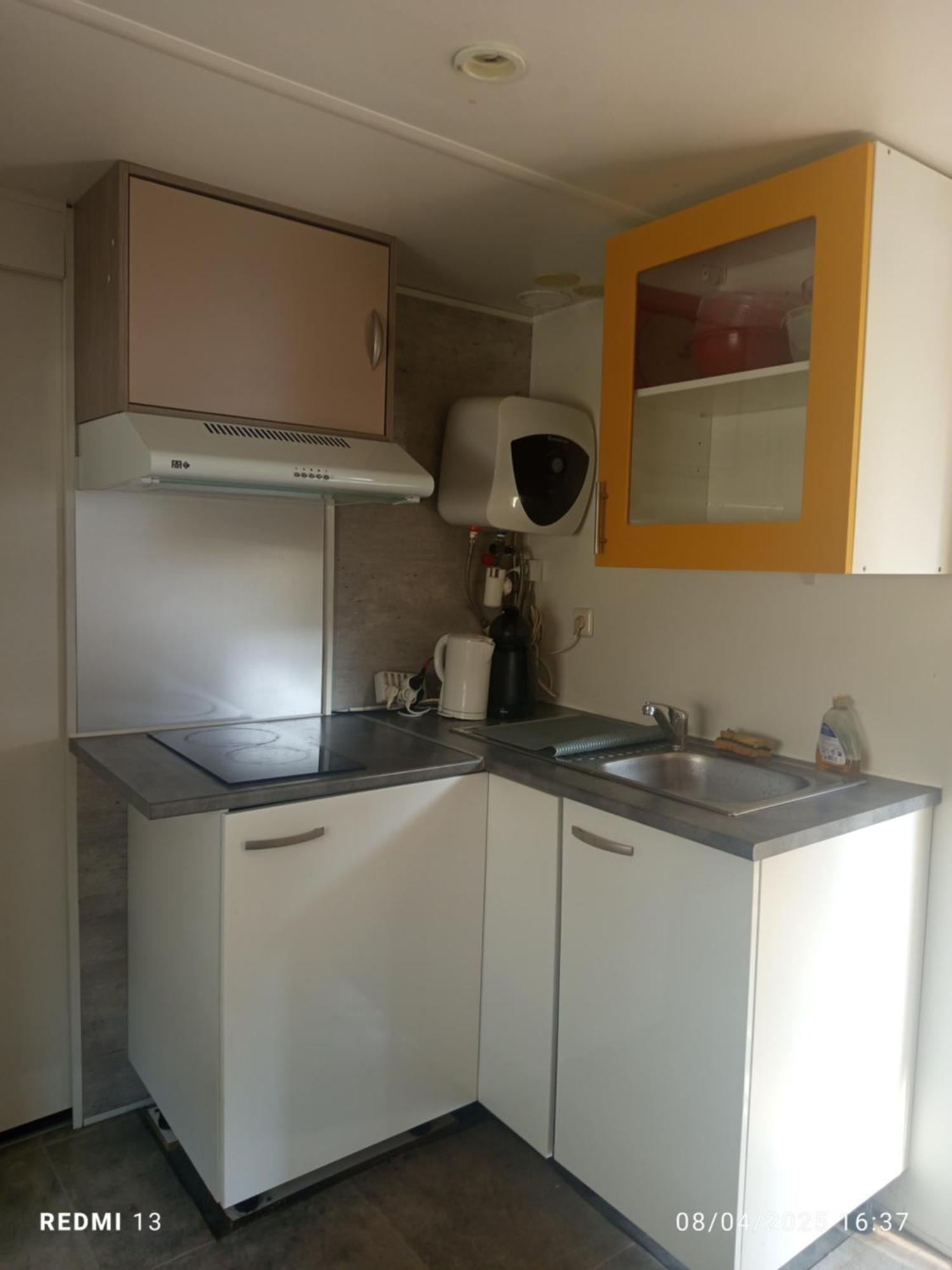 Vacances Familiales Dans Camping Avec Piscine Fréjus Rum bild